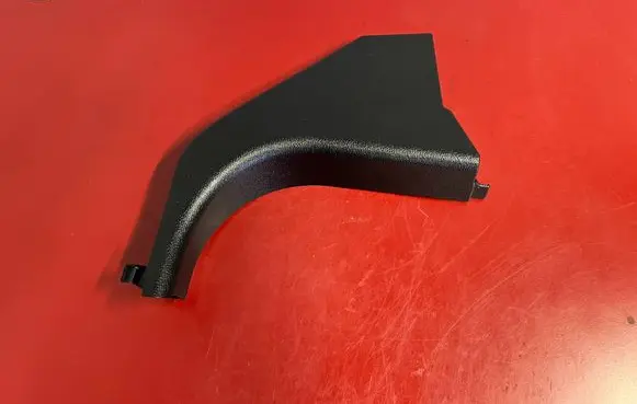 Foot area side trim
