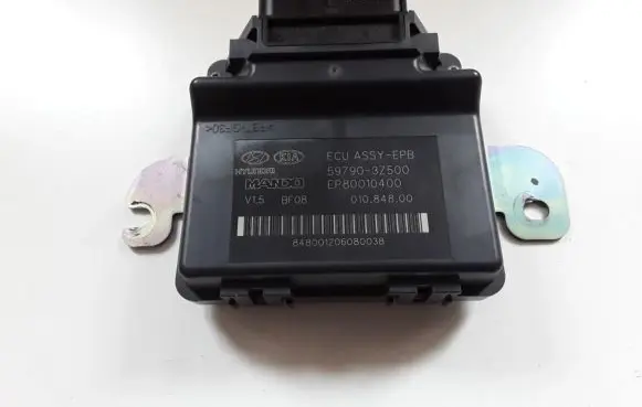 Hyundai i40 Hand brake control module 59790-3Z500