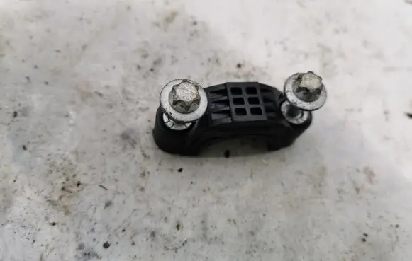 BMW 1 E81 E87 other engine part NOCODE