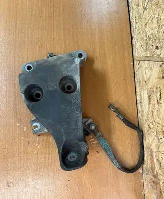 BMW X1 E84 Engine mounting bracket 6785695 22116785695