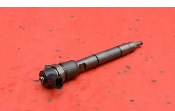 Hyundai i40 Fuel injector 338002A800