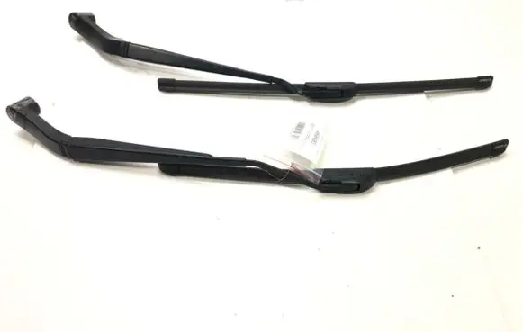 Chevrolet Camaro Front wiper blade arm 