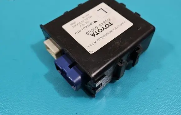 Toyota Land Cruiser (J200) Central body control module 85943-60050 IMPRK1430427
