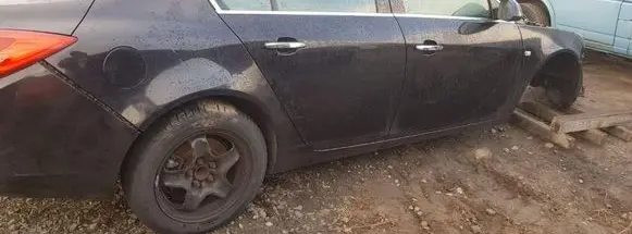 Opel Insignia A Door (2 Door Coupe) brak