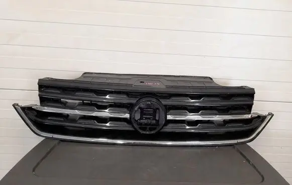 Volkswagen T-Cross Front bumper upper radiator grill