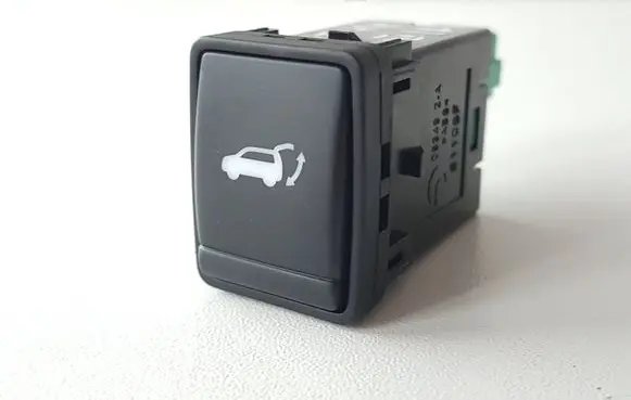 Nissan X-Trail T32 Tailgate/trunk/boot open switch 083492A 61108F