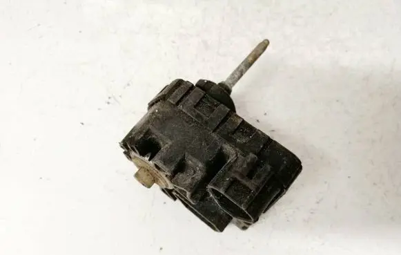 Headlight level adjustment motor