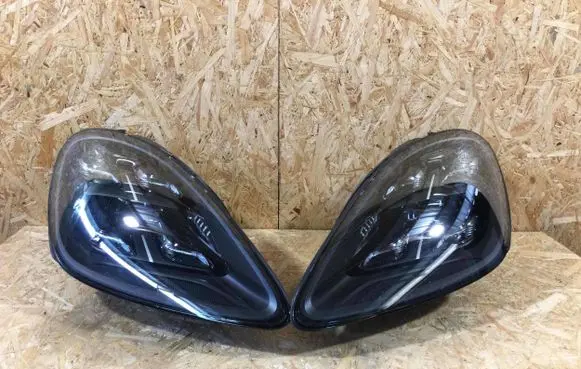 Porsche Cayenne (9Y0 9Y3) Headlight/headlamp 9Y0941036L 9Y0941035L