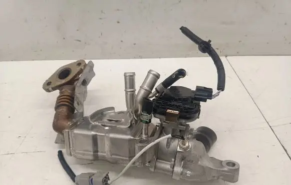Nissan Qashqai J12 EGR valve cooler 147106RC0B 147356UA0A