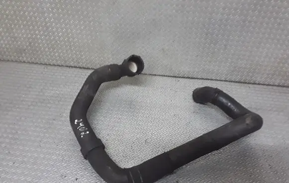 Engine coolant pipe/hose