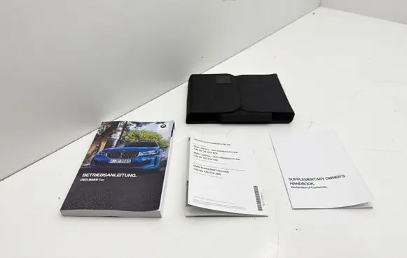 BMW 1 F40 Owners service history hand book 