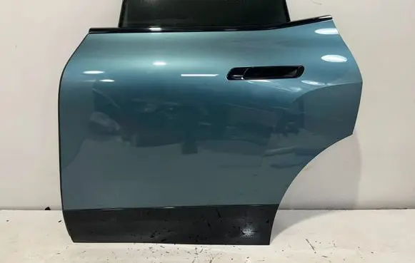 BMW iX Rear door 9880293