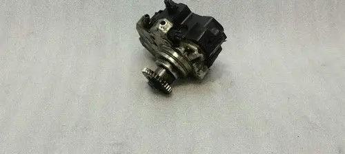 Mercedes-Benz E W211 Mechanical fuel pump A6420700501