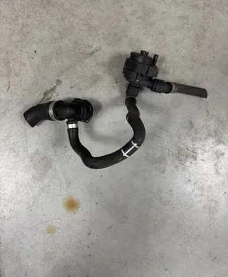 BMW X1 U11 Water pump 5A03F46 5A0C593