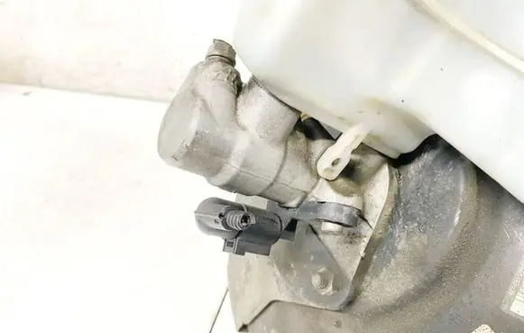 Volkswagen PASSAT B6 Master brake cylinder 3C0945459