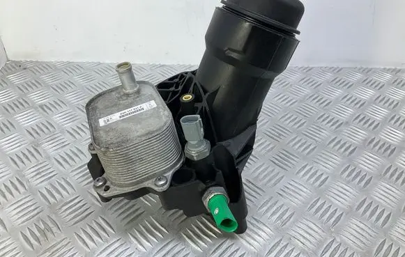 Audi A4 S4 B9 Oil filter mounting bracket 03N117021A 03N115389M 04L919081