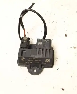 BMW 5 F10 F11 Glow plug pre-heat relay 7823290 22140104 110318