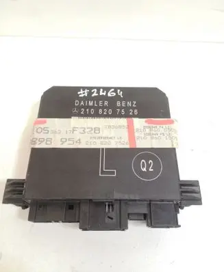 Mercedes-Benz E W210 Door control unit/module 2108207526