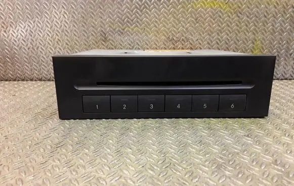 Mercedes-Benz E W211 CD/DVD changer A2118703889 2118703889