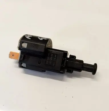 Opel Astra G Brake pedal sensor switch 09132299