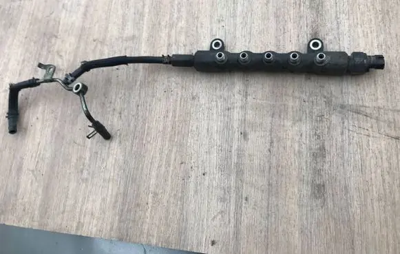 Toyota Corolla Verso AR10 Fuel main line pipe