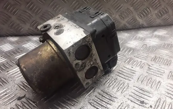 Hyundai Trajet ABS Pump 589103A100 AC04600114