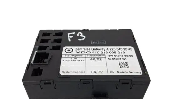Mercedes-Benz S W220 Gateway control module A2205402645