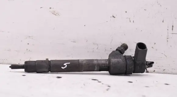 Mercedes-Benz E W211 Fuel injector A6130700187