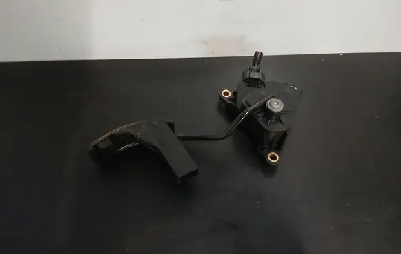 Nissan X-Trail T31 Acceleration sensor 0108C 10553