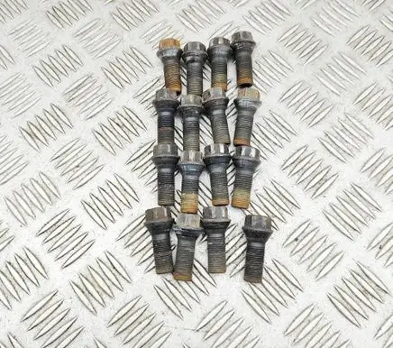 BMW 5 G30 G31 G38 Nuts/bolts 6890324