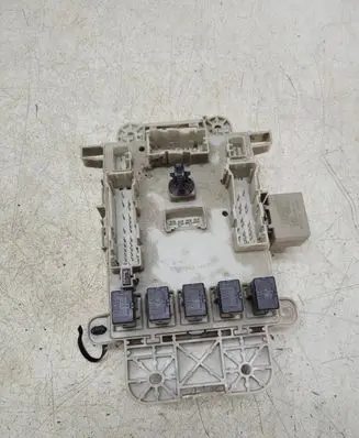 Toyota RAV 4 (XA20) Fuse module