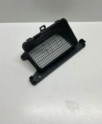 Audi Q7 4M Other engine bay part 4M1819904