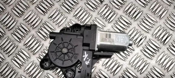 Volvo V70 Front door window regulator motor 970713