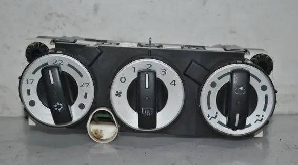 Mitsubishi Colt Climate control unit P7820A256G 69660071 TME09010535W0D