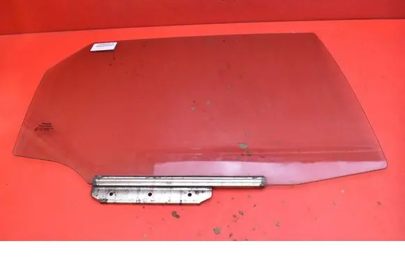 Toyota Auris E180 Rear door window glass 