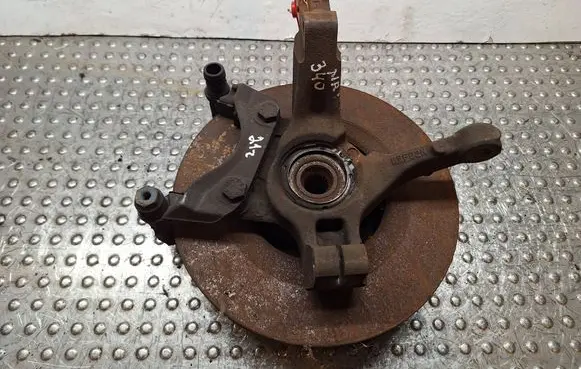 Renault Logan I Front wheel hub spindle knuckle S25056340 6001548237