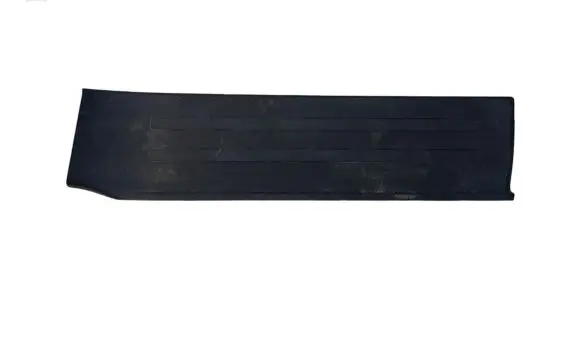 Nissan NV200 Front sill trim cover 76951
