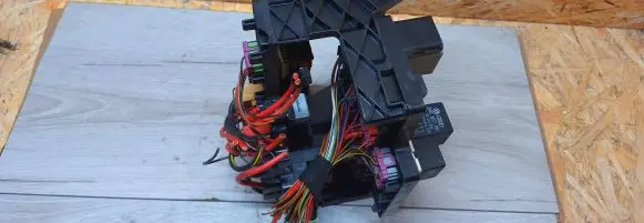 Ford Galaxy Fuse box set 7M3937499 YM2114A323BA