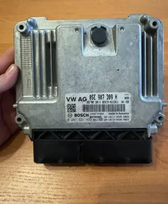 Volkswagen Tiguan Engine control unit/module 05E907309H 0261S21433