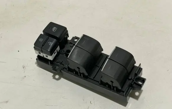 Toyota Highlander XU70 Electric window control switch 840400E140