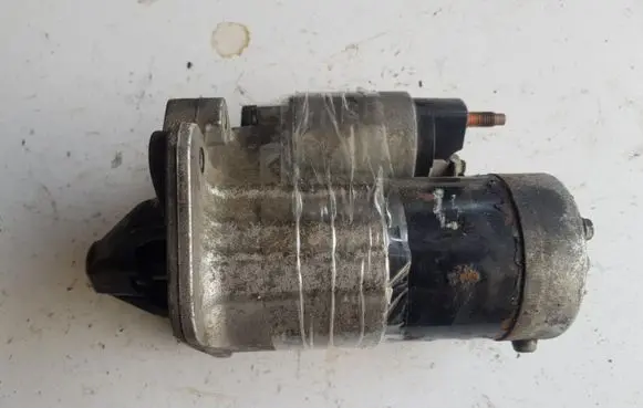Nissan Kubistar Starter motor