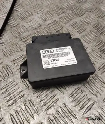 Audi A5 8T 8F Hand brake control module 8k0907801m