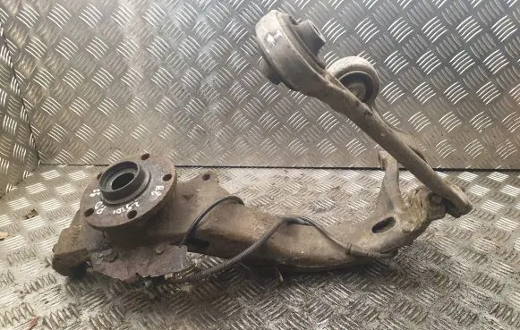 Audi A8 S8 D2 4D Front wheel hub 3D0407 2581
