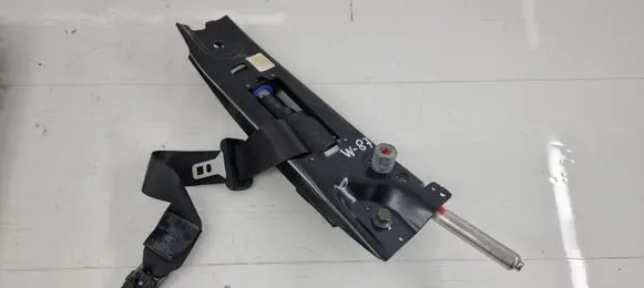 Volvo S80 Front seatbelt 39865060
