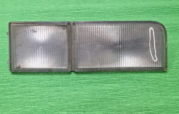 Volkswagen PASSAT B4 Front reflector 3A0941774 858051
