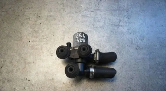 BMW 3 E46 Coolant heater control valve 8369805 1147412144