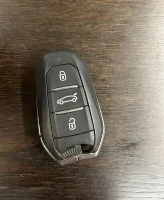 Citroen C4 II Ignition key/card 