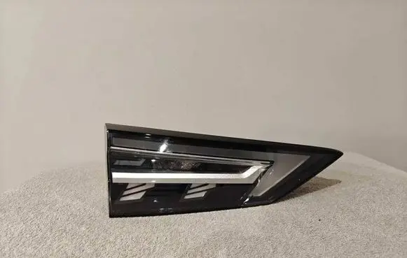 Nissan Qashqai J12 Tailgate rear/tail lights 26555HN26A 01711141AB 00030073G85