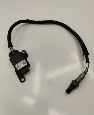 Peugeot 5008 II Lambda probe sensor 9811207180 0281006853