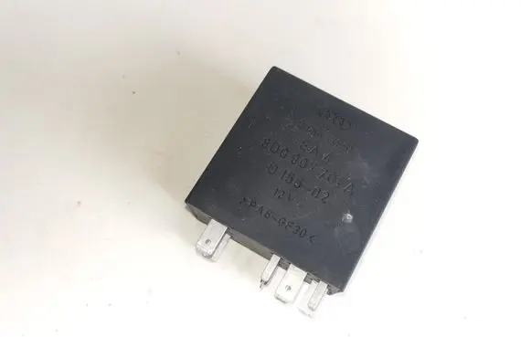 Audi A4 S4 B5 8D Other relay 8D0907701A